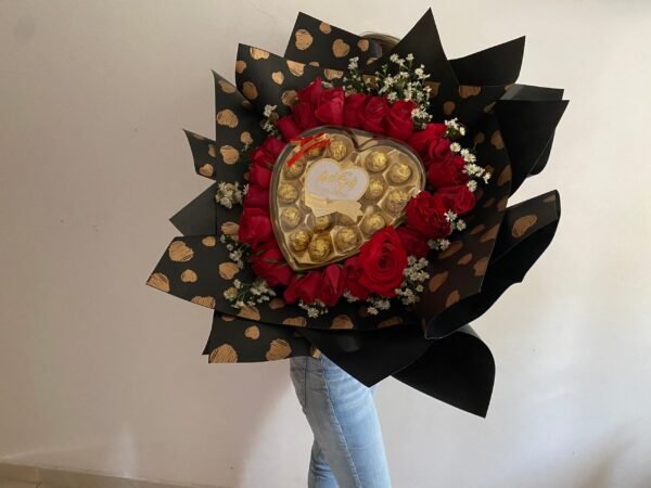 Ramo 48 rosas Ferrero - Imagen 4